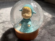 ｜商品保留｜Yoshitomo Nara Little Wanderer Snow Globe 2023 Blue Yellow Red MoMA｜奈良美智｜YOSHITOMO NARA｜全新已拆檢