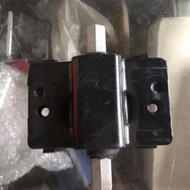 Mercedes w202 C180 transmission bracket