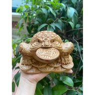 Cypress wood toad statue