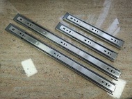 不銹鋼櫃桶抽屜路軌(只得22吋及12吋, 沒其他長度，詳情請看內文) 三節軌滑道 阻尼緩衝 靜音 自動閉合 廚櫃 鍵盤