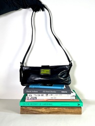 Fendi黑色皮革稀少銀綠色扣單肩斜側揹法棍包手袋 日出中古二手