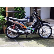STRIPING STIKER LIST SHOGUN 110 R LAMA HITAM TAHUN 2000 2001 SHOGUN 110 LAMA HITAM