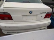 寶馬 BMW E39 523 '00 零件車拆賣後視鏡儀表板鋁圈方向盤保桿尾燈引擎蓋大燈座椅發電機壓縮機音響冷氣面板