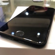 9成新iphone7 32g消光黑 盒序ㄧ樣 功能正常 無拆機維修 電量佳=4990 配件：線 頭 螢幕：4.7 版本：13 電量：92%