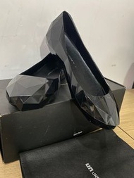 united nude 黑色鑽石切面 防水平底鞋39