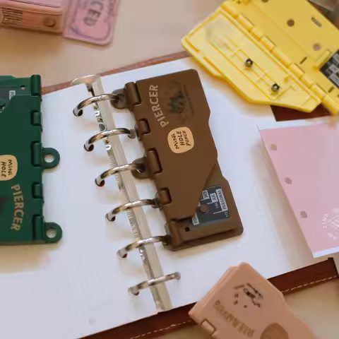 1Pc Portable Retro 3-Hole Punch Mini Card Puncher for M5 A7 A6 Loose-Leaf Notebook DIY Craft Office