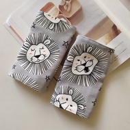 【5日內出貨】獅子 揹帶口水巾 揹帶巾 揹帶保護套 安全帶保