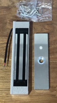 ชุดกลอนแม่เหล็ก  24  V  ขนาด 300 LBS