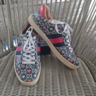 Sepatu pria second original made in ITALY