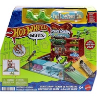 Hot Wheels Skate shop finger skateboard toy set