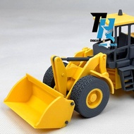 Cathpillar 930M Front