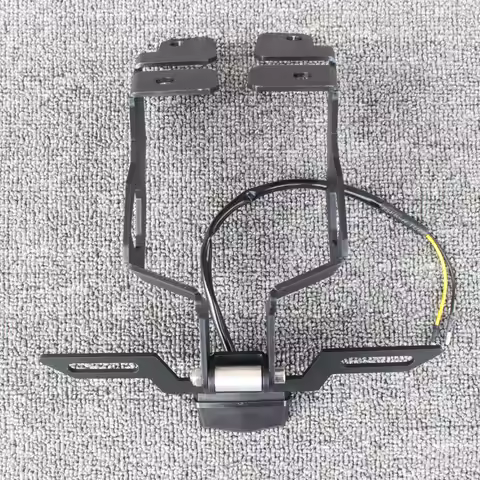 Suitable for SUZUKI GSX-R125 GSX-R150 GSX-S125 GSX-S150 short tail license plate frame license plate