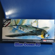 Academy Kit Model 1/72 - Focke-Wulf Fw190A-6/8 AircraftGerman