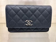 Chanel 23S 水鑽淡金扣荔枝皮/牛皮wallet on chain WOC