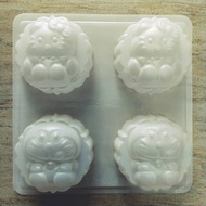 4's PP Plastic Mooncake Mould / Jelly Mould Round Shape Doraemon &amp; Hello Kitty YT084