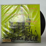 Fyodor Chaliapin "Volga Boatman's Song (Russian folk Song)/Song of the Flea (Mussorgsky) Size 7 Inch