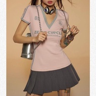 Ielgy màu hồng thẳng vai áo phông ngắn tay cho phụ nữ Y2K in ôm vừa v-cổ Top