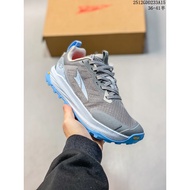 Altra Lone Peak 9 Running Shoes