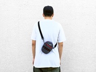 Matchwood Smart 斜背掛腰包 手機包 隨身小包 附贈掛勾 礦石灰紅