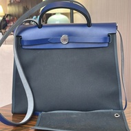 HERMES愛馬仕 Herbag Zip 31，C刻印