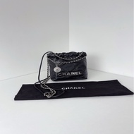 Chanel香奈兒🖤 黑銀mini 芯片22Bag垃圾袋98新✨