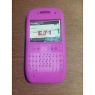 NOKIA E71 RUBBER SOFTCASE + KEYPAD (PINK COLOR)