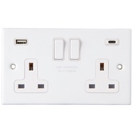 British Standard Switch 2 GANG 13A SWITCH SOCKET USB A + C 3.1A MATT WHITE