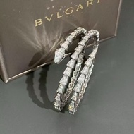 Bvlgari寶格麗Serpenti蛇頭三環白金滿鑽手鐲M碼，2023年購入
