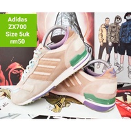 Kasut Adidas ZX700 size 5uk