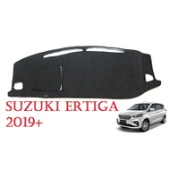 สินค้าขายดี!!! (1ชิ้น) พรมปูคอนโซลหน้ารถ ซูซูกิ เออติก้า 2019 Suzuki New Ertiga พรมปูคอนโซล พรมปูแผงหน้าปัด พรมหน้ารถ ราคาถูก ##ตกแต่งรถยนต์ ยานยนต์ คิ้วฝากระโปรง เบ้ามือจับ ครอบไฟท้ายไฟหน้า หุ้มเบาะ หุ้มเกียร์ ม่านบังแดด พรมรถยนต์ แผ่นป้าย