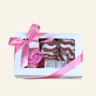 TRI [NEW] 8/3 Gratitude Gift Set – Rose Shower Gel & Premium Towel – Female Employee Appreciation Gi
