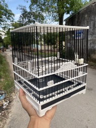 Lồng khuyên vuông nhựa Trυng Quốc kèm đủ phụ kiện cầu cóng xiên hoa quả và áo nhiều màu sắc kiểu dán