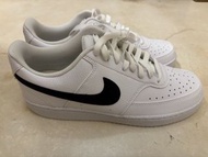 Nike EU43 白色運動鞋