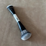 แปรงแต่งหน้าติดแก้วด้านล่างสองหัว Makeup by Mario F4 Highlight Contour Blush Powder Foundation Brush