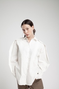 QueenCows เสื้อให้นม Codi Long Sleeve Shirt (Off White)