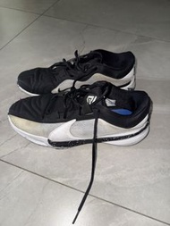 Nike Zoom Freak 3 籃球鞋