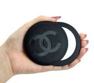 專櫃贈品🎁Chanel Beauté 2025 Make-up mirror gift🪞 
最新贈品🖤 
人造皮革🖤
雙面鏡
分別1倍和1.5倍
➕️精選好物推介➕️

🌼代購優惠$235  2起$2