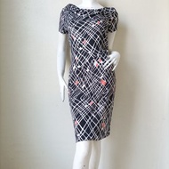 復古緊身連身裙 Suze 6，胸圍 32-34 英吋。