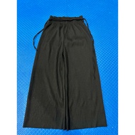 Three-Quarter Pants Size L