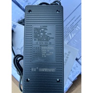 Charger 7 batteries 84v20AH