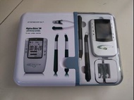 安思定專業版 Alpha-Stim M , 這是一個 Alpha-Stim M 微電流與顱電刺激治療儀。用途：該醫療設備旨在透過微電流治療技術 (MET) 來緩解急性和慢性疼痛，並改善焦慮、失眠和抑鬱