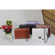 Korean style women's sling bag, DUMA, trendy women's sling bag, trendy women's shoulder bag