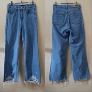 (27吋腰圍適合 )DENIM BY JIHOO DENIM 藍色牛仔闊腳長褲 小破爛 小流蘇設計