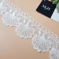 LACE fabric roll with embroidered thread with three-point quat pattern, 6cm version, used as lace fo