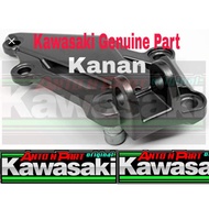 Front right footstep foot step bracket holder Ninja 250 300 Fi 250fi 300fi Original kawasaki