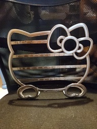 絕版7仔Hello Kitty耳環架，全新無盒，衹限小西灣邨廣場交收或順豐到付郵費