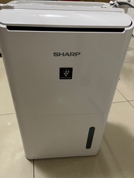 SHARP 夏普 DW-H8HT-W 自動除菌離子清淨除濕機(8.5L）外觀9成新。品項漂亮。實物相片。功能正常。聲音安靜🤫。保固90天。試機看貨：平鎮東豐路（近麥當勞🍔）