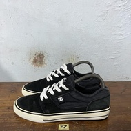 Sepatu second branded Dc anvil size 38