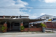 位於麻坡峇吉裡的4臥室平房 - 1000平方公尺帶2個獨立浴室 (63 Guesthouse)