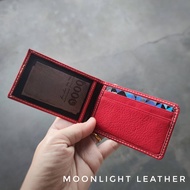 กระเป๋าใส่บัตรหนังแท้ Moonlight รุ่น Simply II สีแดง ทำจากหนังวัวแท้ นิ่มและนุ่มมาก เรียบ ทนทาน พกใส่กระเป๋าเสื้อได้
